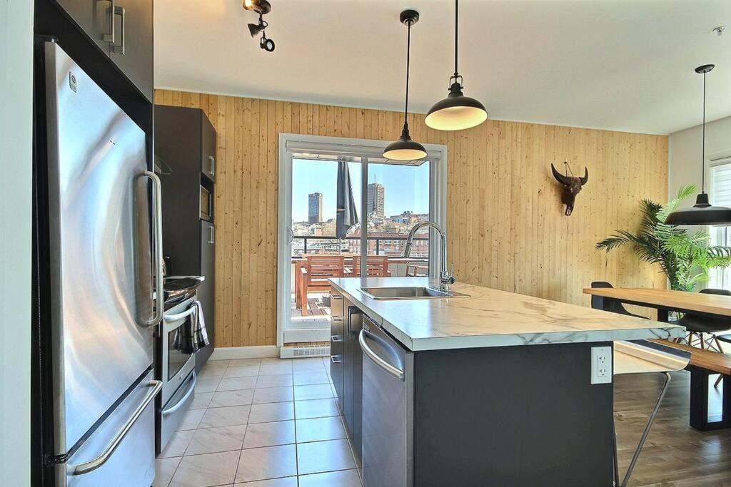 K-417 / Parking & Gym - Private Balconies Apartment Quebec City Bagian luar foto