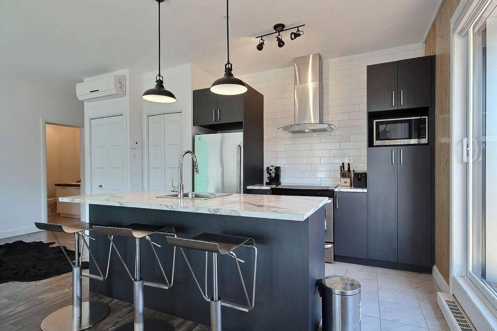 K-417 / Parking & Gym - Private Balconies Apartment Quebec City Bagian luar foto