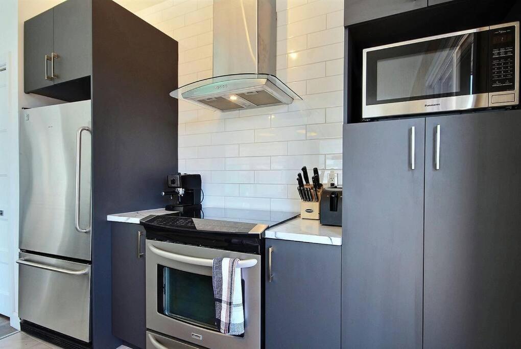 K-417 / Parking & Gym - Private Balconies Apartment Quebec City Bagian luar foto