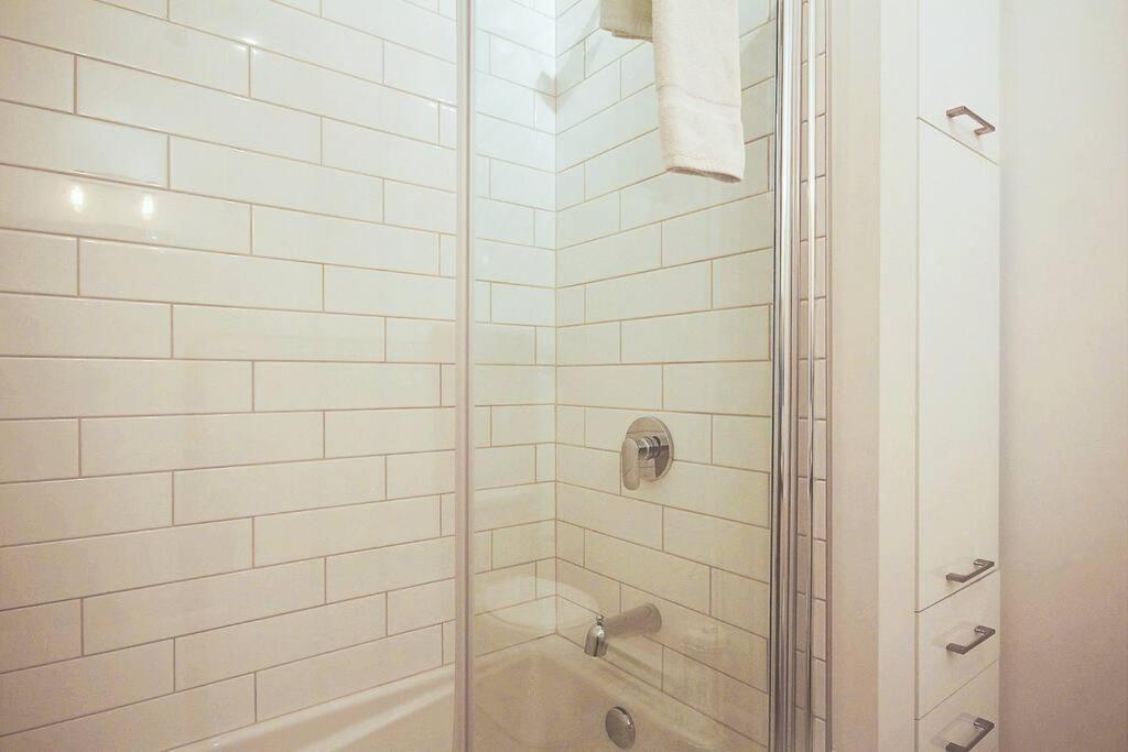 K-417 / Parking & Gym - Private Balconies Apartment Quebec City Bagian luar foto